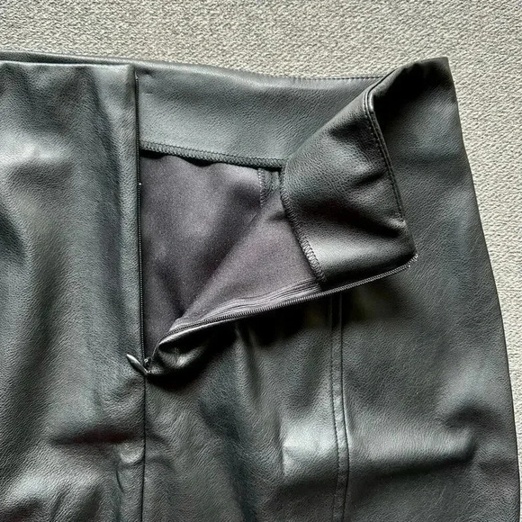 Mangopop Faux Fur Split Front Skirt Small - Picture 6 of 7